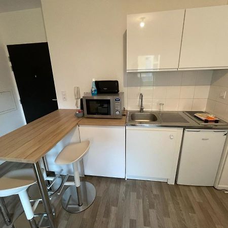 Ferienwohnung Gredi, Appt Avec Parking Et Terrasse A Caen Exterior foto